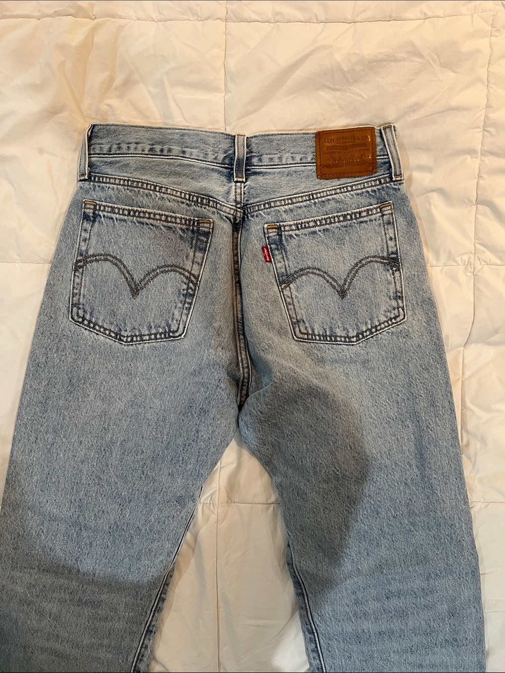 Levi's Light Wash Women’s Straight Jeans - Classic Back Pocket Stitch